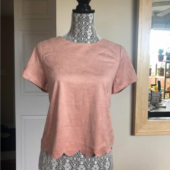 Tops - NWT Suede Blush Pink Scallop Hem Top T- Shirt. Medium